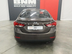 Седан Hyundai Elantra 2015 года, 1225000 рублей, Клинцы
