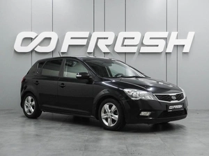 Хетчбэк Kia Ceed 2011 года, 655000 рублей, Воронеж