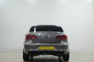 Седан Volkswagen Passat 2011 года, 1069000 рублей, Новокузнецк