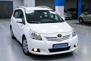 Минивэн Toyota Verso 2010 года, 1158000 рублей, Солонцы