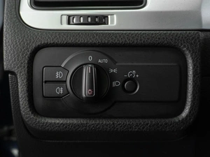 Внедорожник Volkswagen Touareg 2012 года, 1849000 рублей, Тюмень
