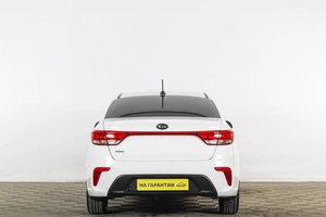 Седан Kia Rio 2018 года, 1759000 рублей, Тюмень