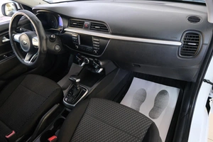 Седан Kia Rio 2018 года, 1079000 рублей, Омск