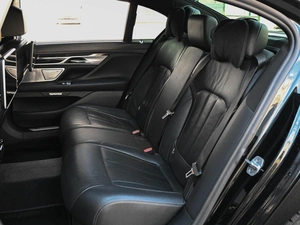 Седан BMW 7 серия 2017 года, 3274000 рублей, Кирилловка