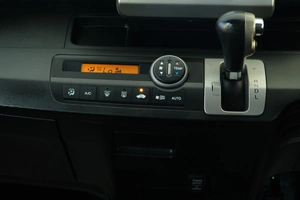 Минивэн Honda Freed 2012 года, 1149000 рублей, Омск