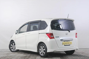 Минивэн Honda Freed 2009 года, 999000 рублей, Кемерово