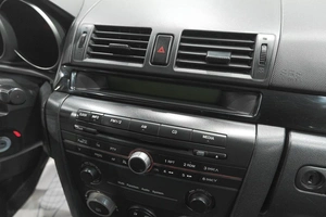 Хетчбэк Mazda 3 2005 года, 499000 рублей, Новокузнецк