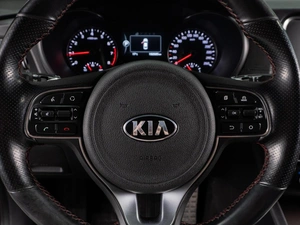 Седан Kia Optima 2018 года, 1959000 рублей, Тюмень