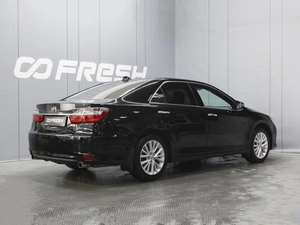 Седан Toyota Camry 2014 года, 1690000 рублей, Омск