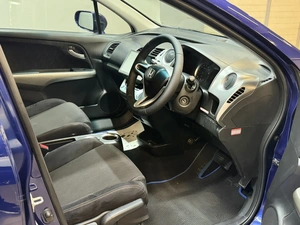 Минивэн Honda Stream 2010 года, 997000 рублей, Красноярск