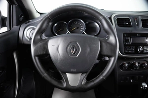 Седан Renault Logan 2017 года, 779000 рублей, Пермь