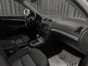 Лифтбек Skoda Octavia 2012 года, 849000 рублей, Красноярск