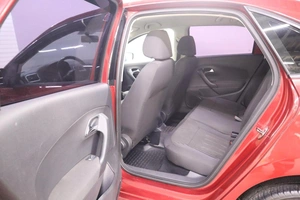 Седан Volkswagen Polo 2011 года, 655000 рублей, Брянск