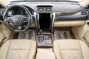 Седан Toyota Camry 2017 года, 1849000 рублей, Красноярск