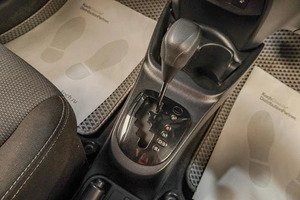Хетчбэк Toyota Vitz 2019 года, 1189000 рублей, Челябинск