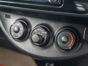 Хетчбэк Toyota Vitz 2018 года, 980000 рублей, Красноярск