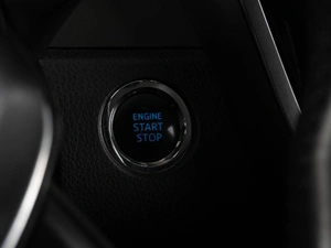 Седан Toyota Camry 2019 года, 2799000 рублей, Тюмень