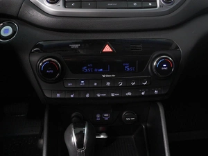 Внедорожник Hyundai Tucson 2015 года, 1820000 рублей, Красный Пахарь