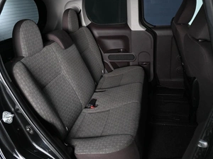 Минивэн Toyota Spade 2012 года, 1060000 рублей, Ростов-на-Дону