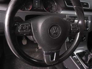 Седан Volkswagen Passat 2011 года, 1130000 рублей, Ростов-на-Дону