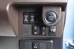 Минивэн Subaru Justy 2018 года, 1109000 рублей, Сургут