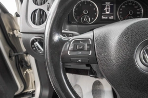 Внедорожник Volkswagen Tiguan 2012 года, 1189000 рублей, Барнаул