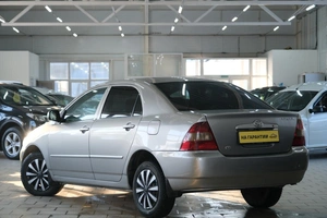 Седан Toyota Corolla 2000 года, 579000 рублей, Омск