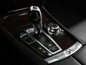 Седан BMW 7 серия 2011 года, 2099000 рублей, Тюмень