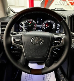 Внедорожник Toyota Land Cruiser 2016 года, 5887000 рублей, Красноярск