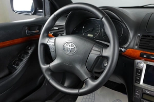 Седан Toyota Avensis 2007 года, 999000 рублей, Тюмень