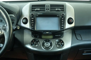 Внедорожник Toyota RAV4 2011 года, 1489000 рублей, Омск