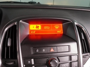 Хетчбэк Opel Astra 2012 года, 859000 рублей, Воронеж