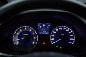 Седан Hyundai Solaris 2011 года, 799000 рублей, Красноярск
