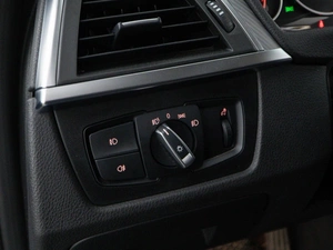 Седан BMW 3 серия 2018 года, 2657077 рублей, Москва