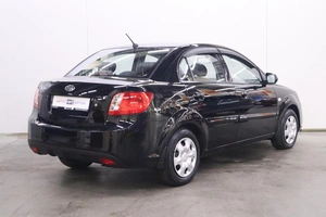 Седан Kia Rio 2011 года, 870000 рублей, Брянск