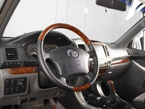 Внедорожник Toyota Land Cruiser Prado 2007 года, 2035000 рублей, Омск