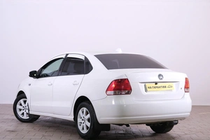 Седан Volkswagen Polo 2010 года, 599000 рублей, Омск
