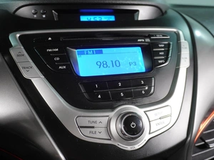 Седан Hyundai Elantra 2011 года, 949000 рублей, Воронеж
