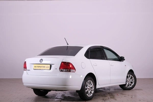 Седан Volkswagen Polo 2014 года, 1059000 рублей, Омск