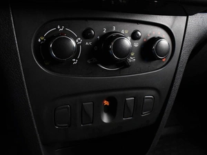 Седан Renault Logan 2018 года, 649000 рублей, Воронеж