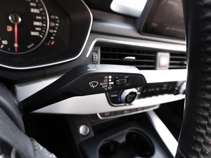Седан Audi A4 2017 года, 2999000 рублей, Саратов