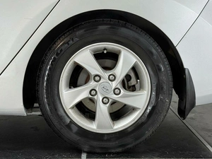 Седан Hyundai Avante 2012 года, 850000 рублей, Красноярск