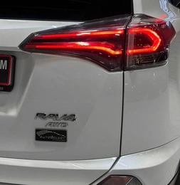 Внедорожник Toyota RAV4 2016 года, 2690000 рублей, Красноярск