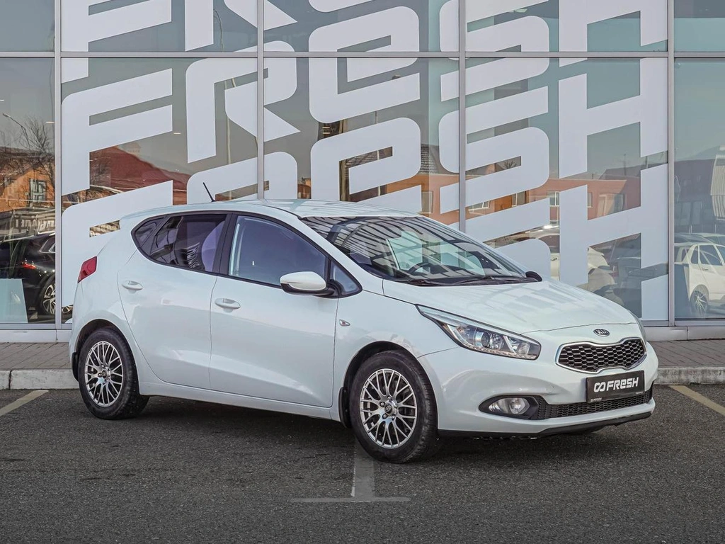 Хетчбэк Kia Ceed 2015 года, 1070000 рублей, Краснодар