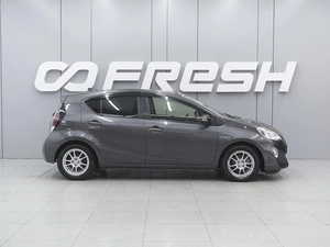 Хетчбэк Toyota Aqua 2015 года, 1099000 рублей, Ростов-на-Дону