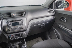 Седан Kia Rio 2012 года, 999000 рублей, Томск