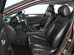 Седан Hyundai Sonata 2019 года, 2299000 рублей, Аксай