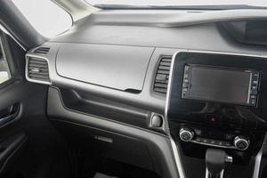 Минивэн Nissan Serena 2019 года, 1999000 рублей, Кемерово