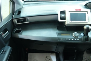 Минивэн Honda Freed 2010 года, 1159000 рублей, Омск