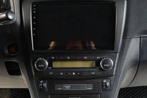 Седан Toyota Avensis 2009 года, 1199000 рублей, Тюмень